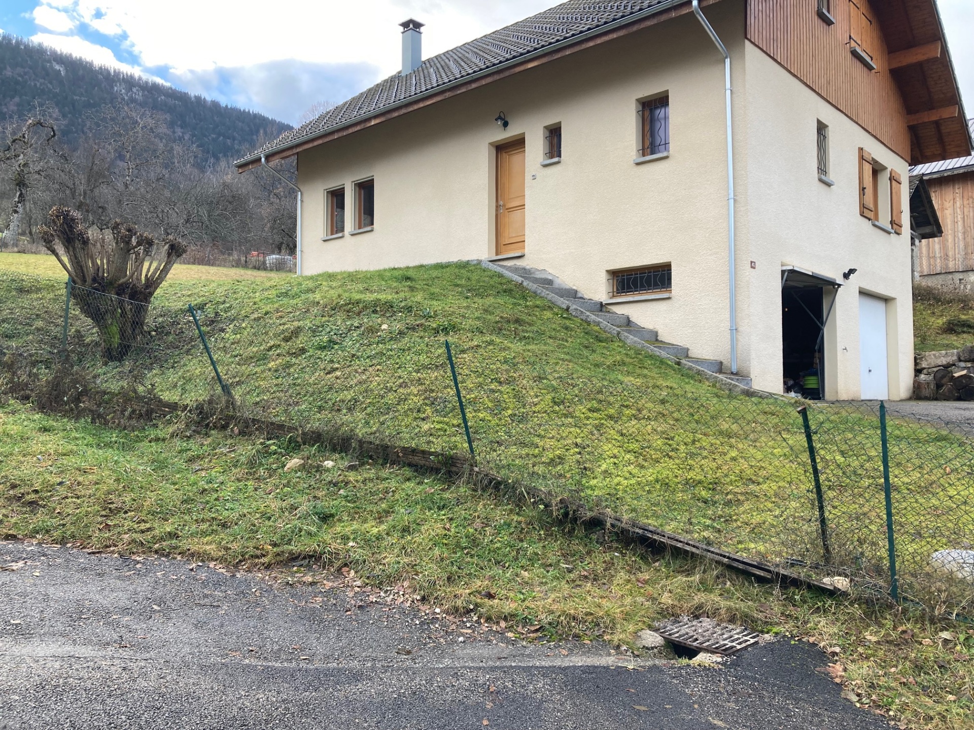 Création d'un escalier extérieur et reprise de terrassement — Massif des Bauges — visuel 5